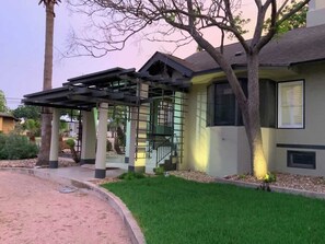 المنشأة من الخارج