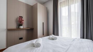 1 habitación, tabla de planchar con plancha, wifi y ropa de cama