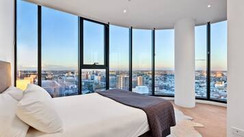 Apartment | 3 bedrooms, iron/ironing board, bed sheets