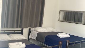 Basic Quadruple Room, Non Smoking