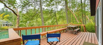 Cozy Hideaway on Key Peninsula w/ Serene Views!