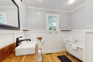 Hair dryer, towels