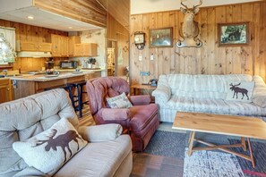 TV, fireplace, books - 7 Mi to Main Street: Cabin w/ Deck in Stanley! (Stanley)