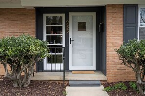 Exterior detail - Central, Stylish 3/2 Family Home + Great Amenities (Danville)