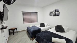 2 bedrooms, iron/ironing board, free WiFi, bed sheets