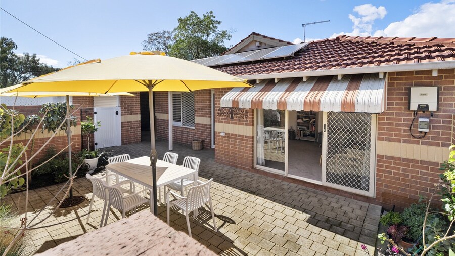 Bright Family Stay With Outdoor Space