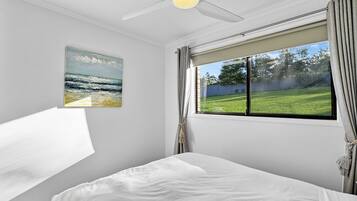 Apartment | 4 bedrooms, iron/ironing board, bed sheets