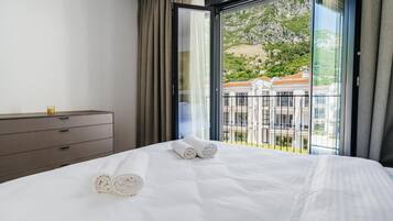 1 多间卧室、熨斗/熨衣板、床单