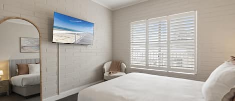 Apartment | 2 bedrooms, iron/ironing board, bed sheets