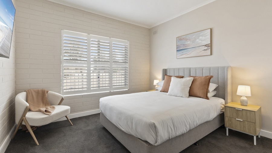 Bright 2-bed Apartment Steps From Largs Bay Beach