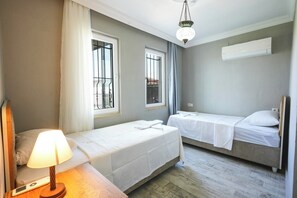 4 chambres, fer et planche à repasser, Wi-Fi, draps fournis