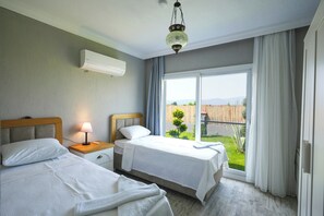 4 chambres, fer et planche à repasser, Wi-Fi, draps fournis