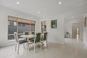 Apartment | Dining - Spacious Glenunga Home With Garage Parking (Adelaide)