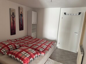 1 bedroom, iron/ironing board, WiFi, bed sheets