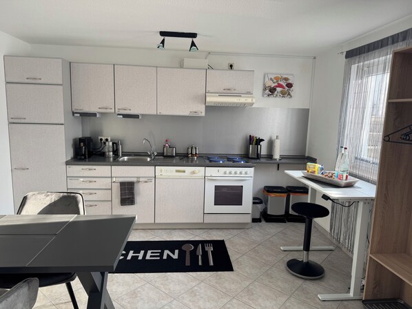 Microwave, stovetop, dishwasher