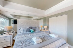 2 makuuhuonetta, silitysrauta/-lauta, internet, vuodevaatteet