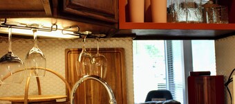 Copper Den Condo by the Bay, Chic & Cozy studio