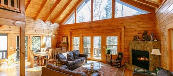 Unique Mountain Cabin Retreat with Hot Tub & View