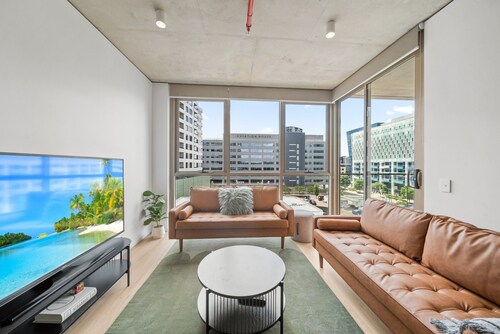 Bright 2-bed Apartment With Gym, BBQ & Pool Access