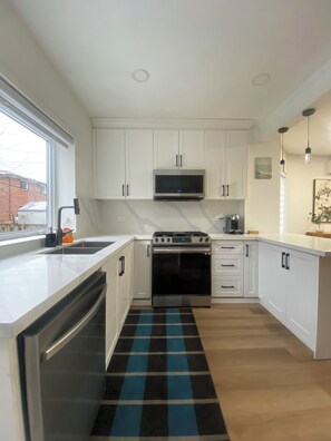 Microwave, oven, stovetop, dishwasher