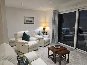 Living area - Ty Nain (Bodorgan)