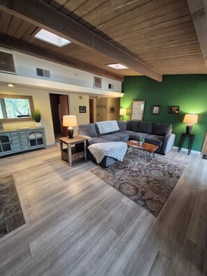 TV, fireplace - Riverside Hideaway - For the Adventurous Side of You! (Three Rivers)