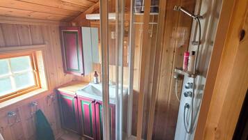 Cabin, 4 Bedrooms, Terrace | Bathroom