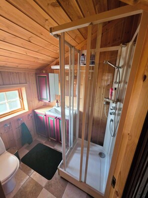 Cabin, 4 Bedrooms, Terrace | Bathroom