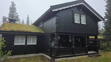 Cabin, 4 Bedrooms, Terrace | Exterior