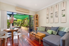 غرفة المعيشة