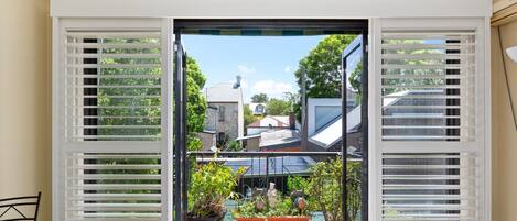 Huoneisto | 2 makuuhuonetta, silitysrauta/-lauta, vuodevaatteet