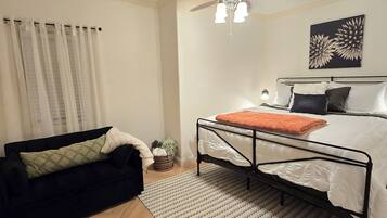 2 bedrooms, desk, iron/ironing board, travel crib