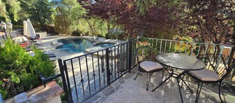 Sleepy Valley Sanctuary with pool, hot tub, steam shower, workout room,OHV close