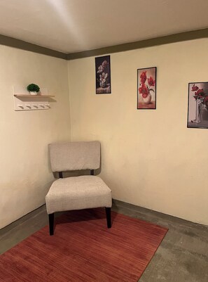 Classic Loft, Patio, Garden View | Living area