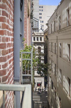 Reception - Classic 1-bed City Stay Near Eateries and Laneways (Melbourne)