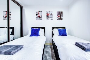 2 bedrooms, iron/ironing board, WiFi, bed sheets