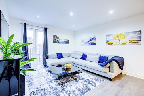 Charming 2-Bed Apartment in Loughton • London area