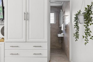 House | Bilik Mandi | Sabun 