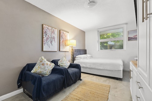 Chic Urban Paddington Escape