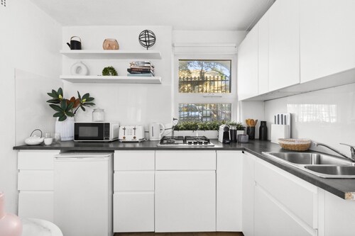 Chic Urban Paddington Escape