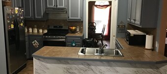 Charming 3-bedroom 2.5 bath house in pleasant Yazoo City with plenty of space