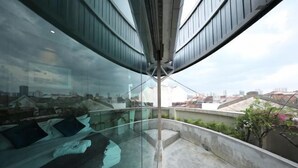 Room - Manhattan Residence (George Town)
