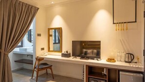 Room - Manhattan Residence (George Town)