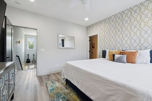 4 habitaciones, tabla de planchar con plancha, wifi y ropa de cama