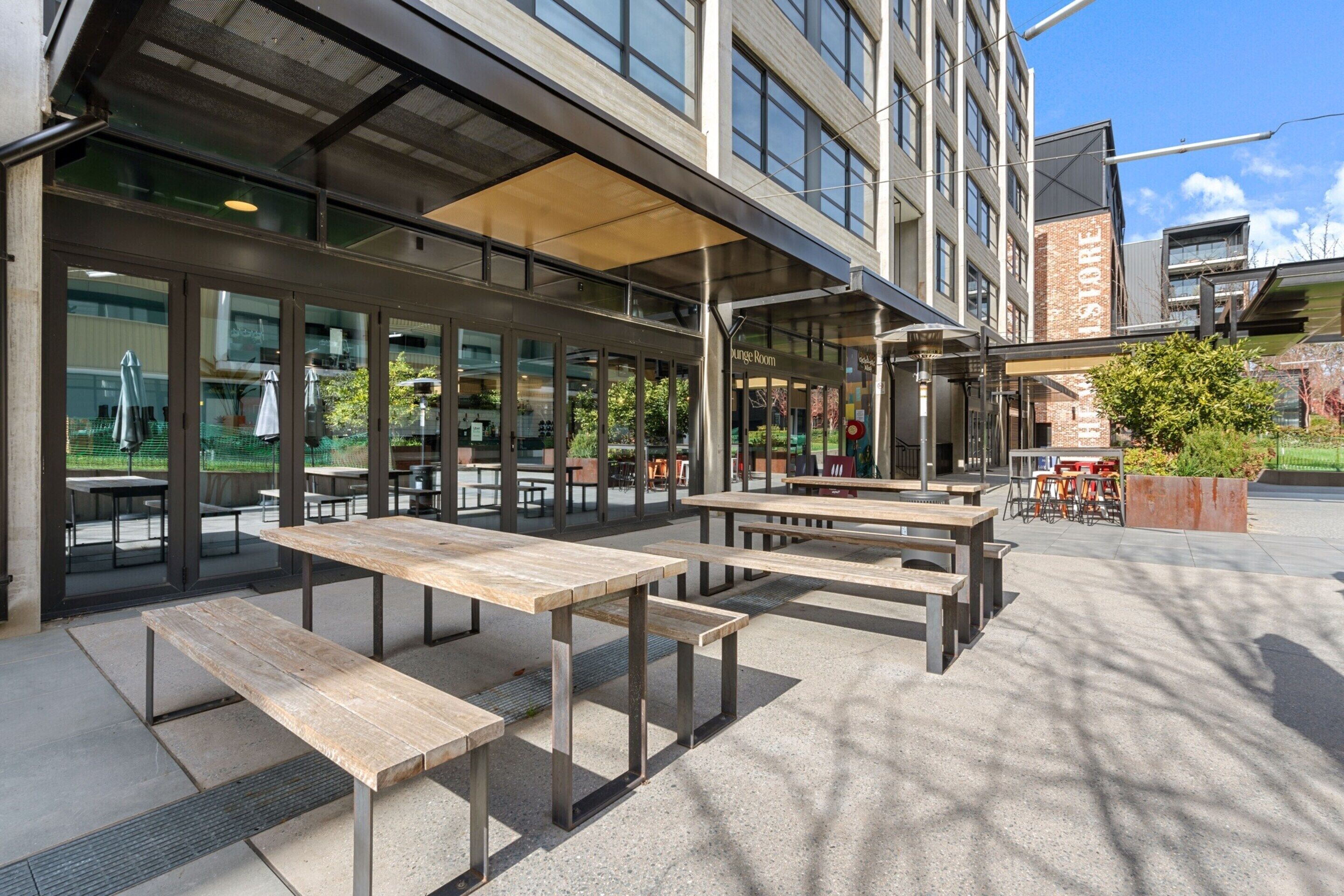 Apartment | Outdoor dining