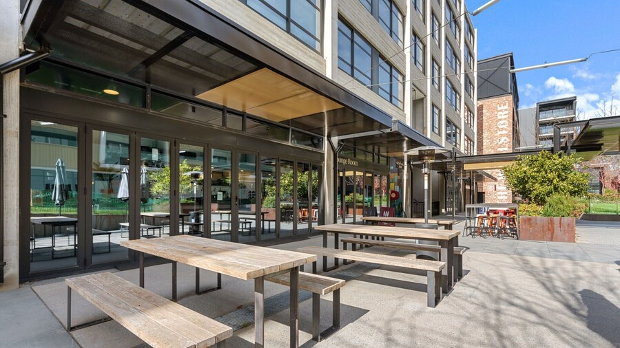 ブライト キングストン ステイ ウィズ バルコニーアクセス