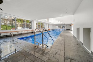 Apartment | Pool | Indoor pool, outdoor pool - Stylish 1-bed Flat With Pool, BBQ & Sauna Access (Canberra)