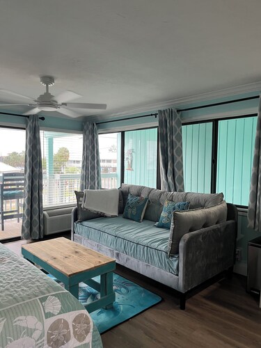Cedar Key Dolphin Cove Condo 230