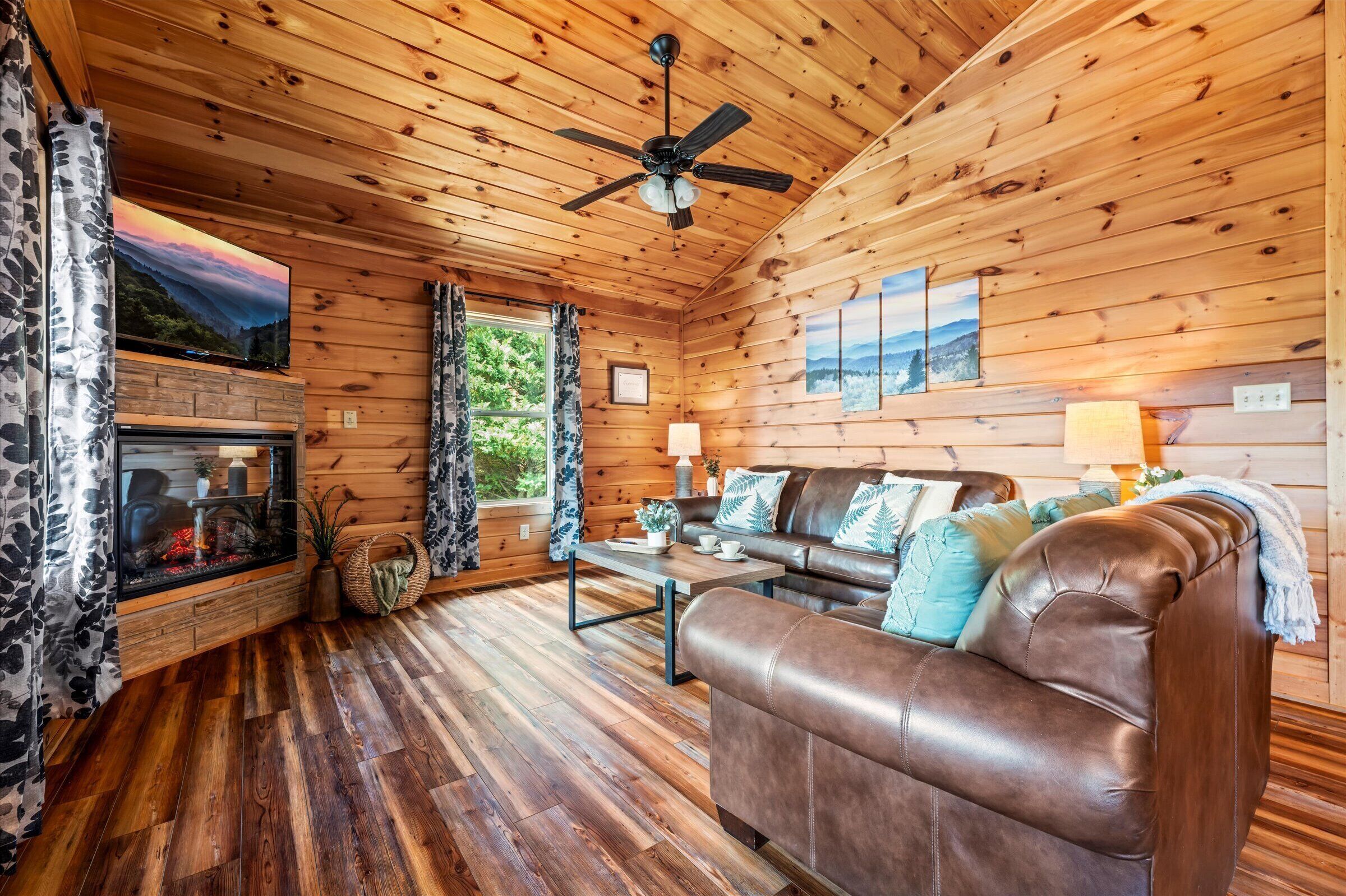 Basic Cabin | Living area