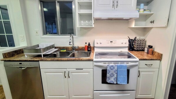 Microwave, oven, stovetop, dishwasher
